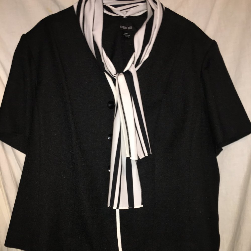 LESLIE FAY PLUS SIZE 24W NICE JACKET SCARF SKIRT